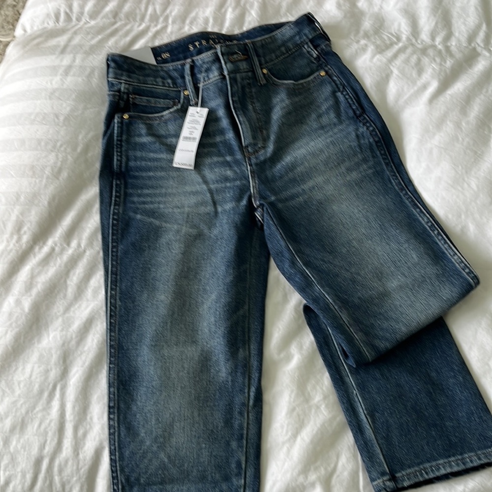 WHBM Classic High-Rise Straight Crop